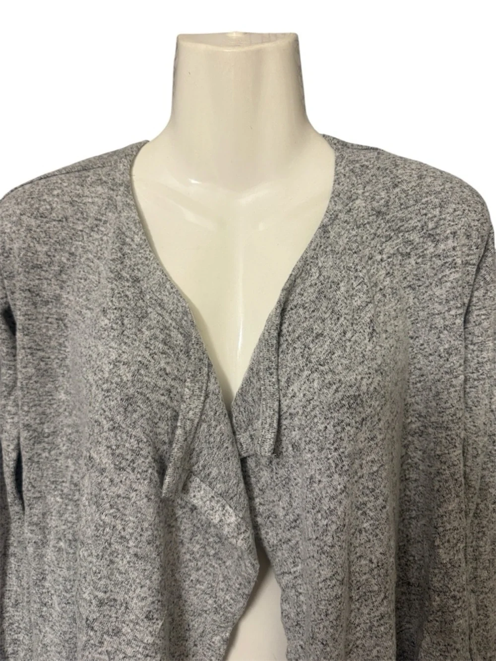 Gap Kids Gray Knit Open Front Cardigan Sweater Size Medium Fits Girls Sizes 8-9